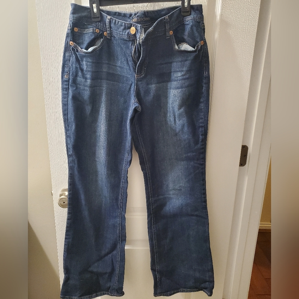 Maurices Bootcut Jeans, size 11/12, inseam 31"